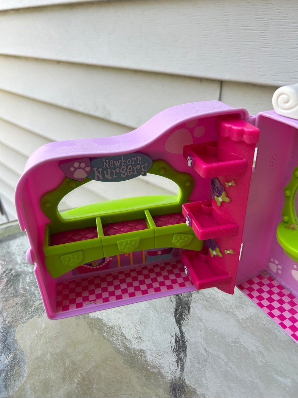Littlest Pet Shop Pink, Purple & Lime Nursery Carry Case Playset - Picture 4 of 6